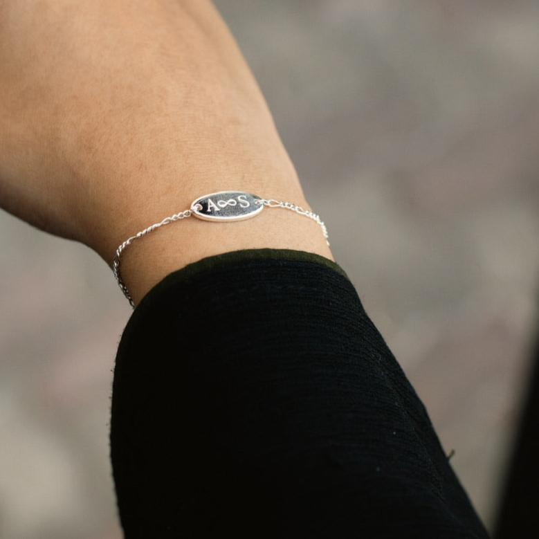Bracelet for Women in Oval Shape
